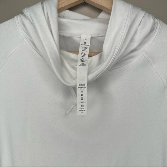 🔴 SOLD Lululemon Women’s Brisk Running Pullover Hoodie - Picture 6 of 8